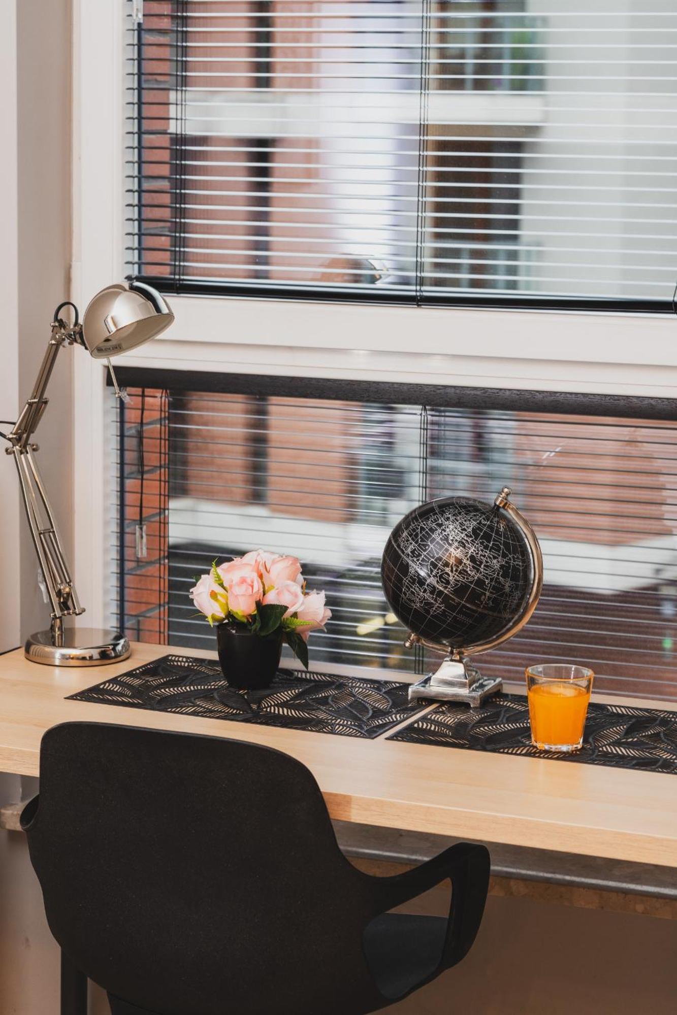 Studio Fahrenheit In Central Gdansk By Noclegi Renters Exteriör bild